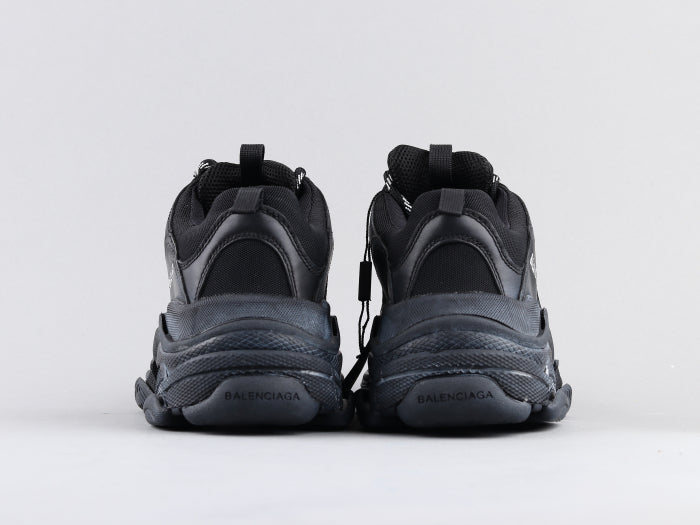 BL - Bla Triple S Pure Black Sneaker