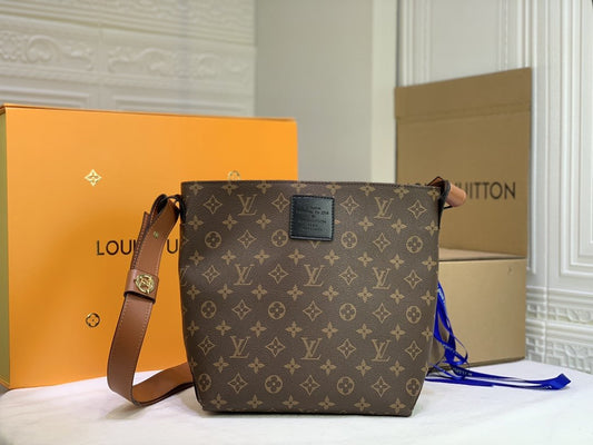 BL - High Quality Bags LUV 105