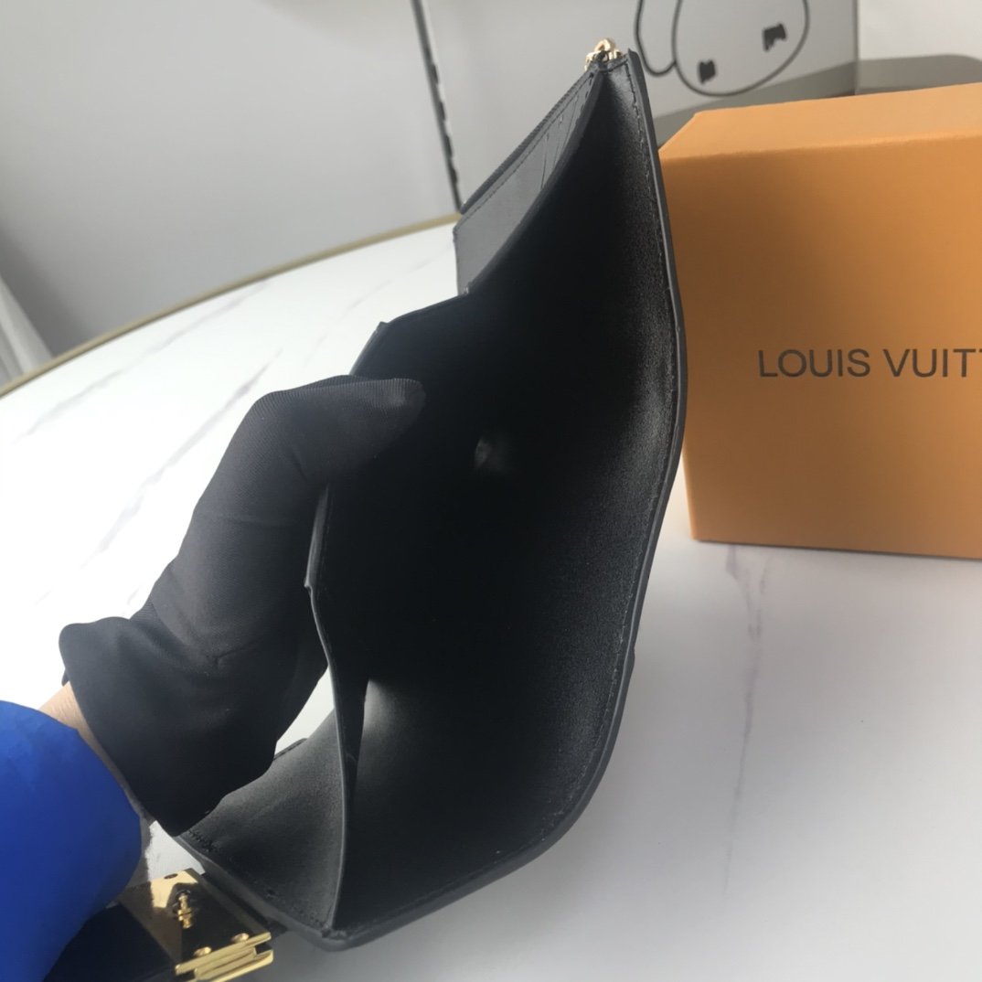 BL - High Quality Wallet LUV 024