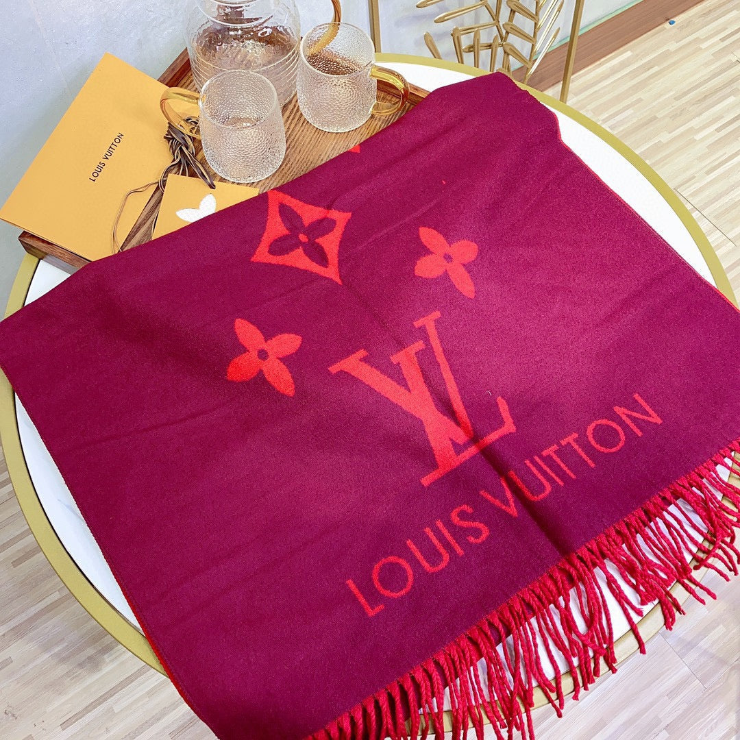 High Quality LUV  Scarf 034
