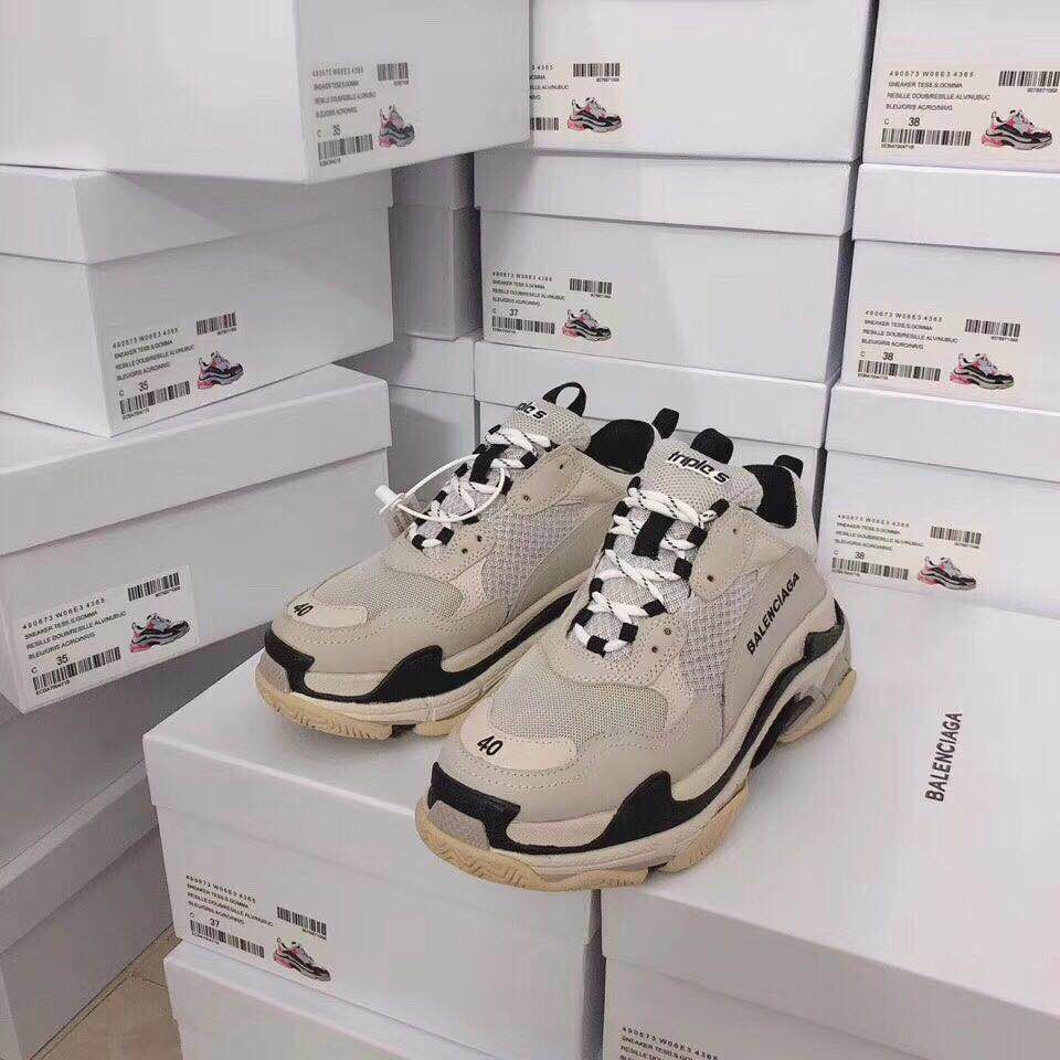 BL - High Quality Bla Sneaker 070