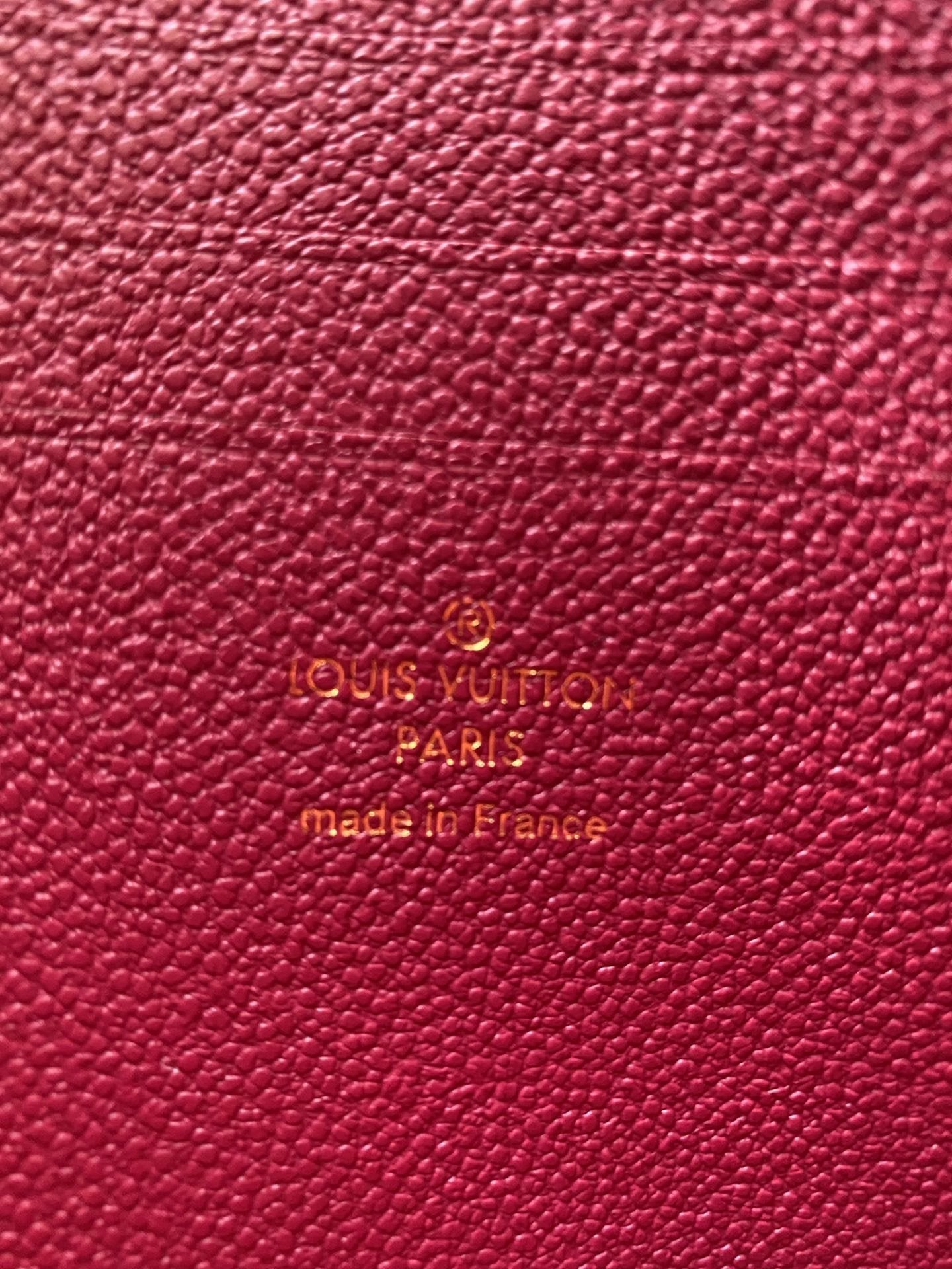 BL - High Quality Wallet LUV 060