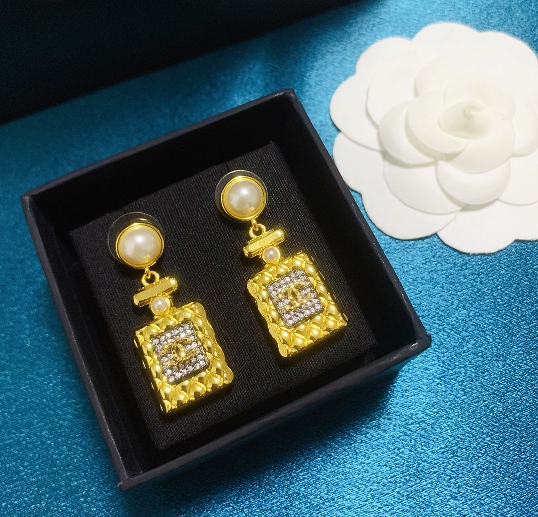BL - High Quality Earring CHL 071