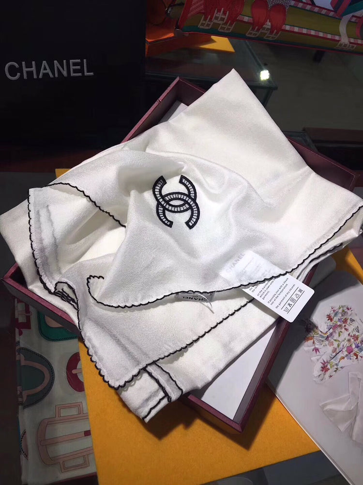 High Quality  CHL  Scarf 005