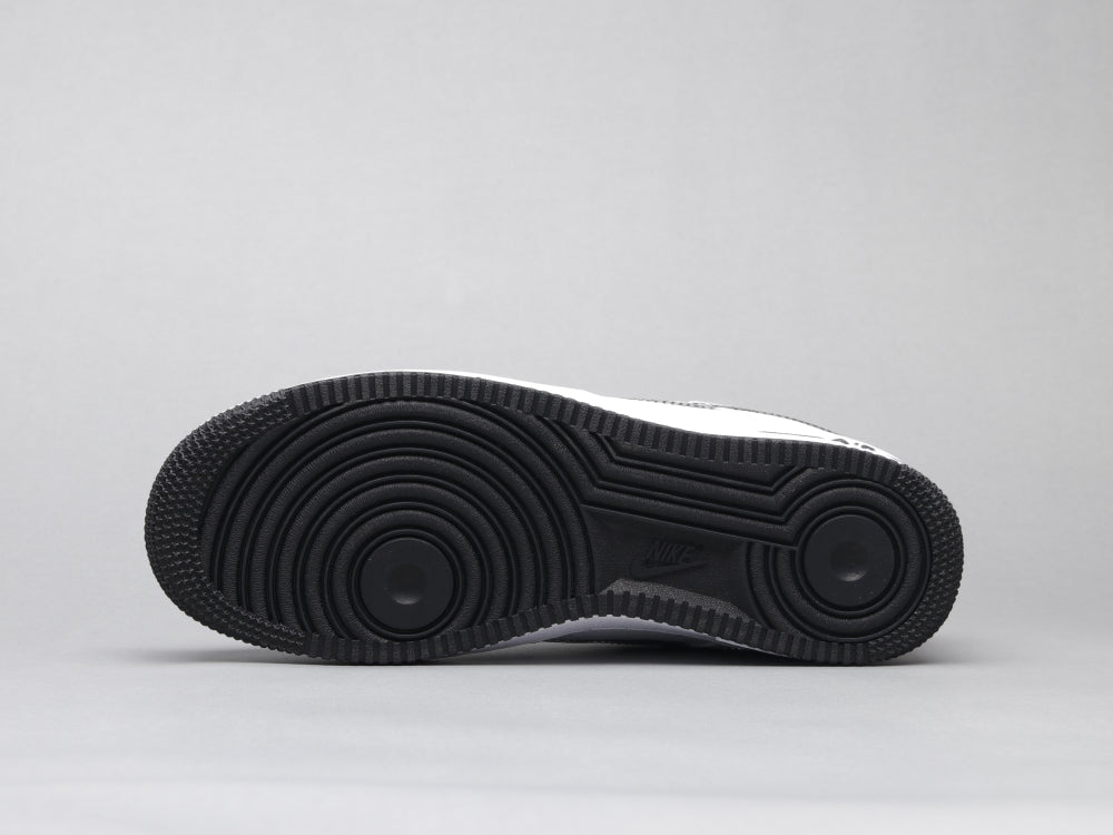 BL - AF1 black and white brush
