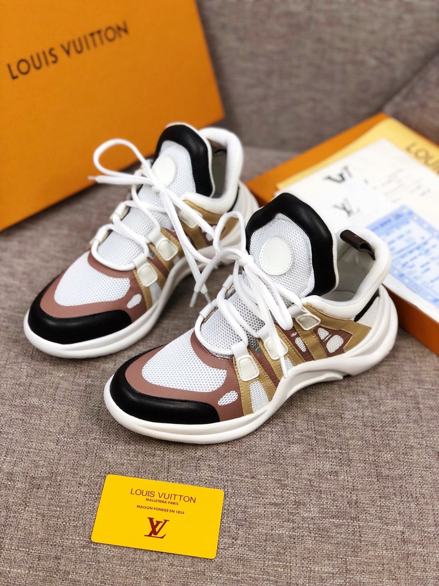 BL - LUV Archlight Brown Black Sneaker