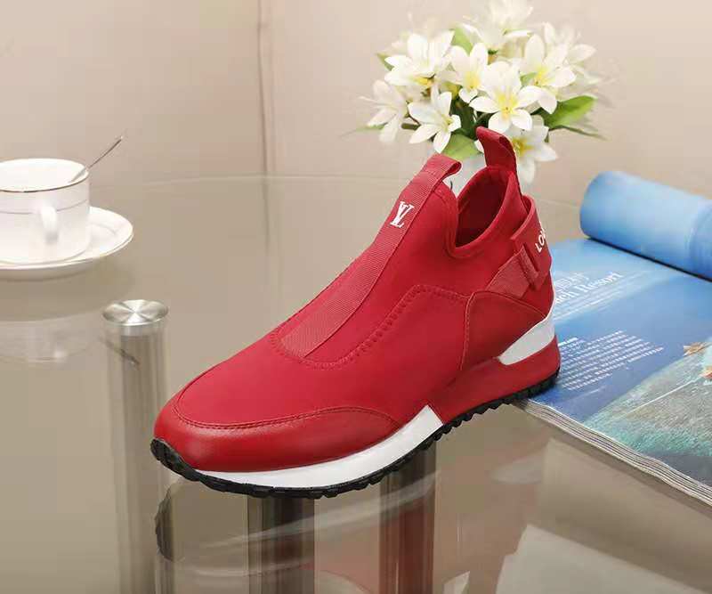 BL - High Quality Luv Sneaker 077