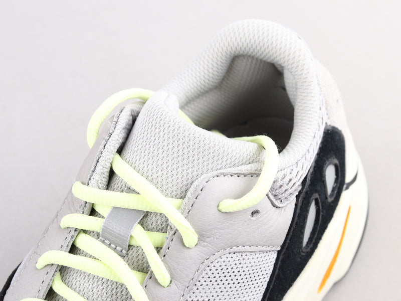 BL - Yzy 700 Wave Sneaker